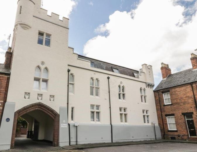 The Penthouses, 9 Albion Mews Честер Экстерьер фото