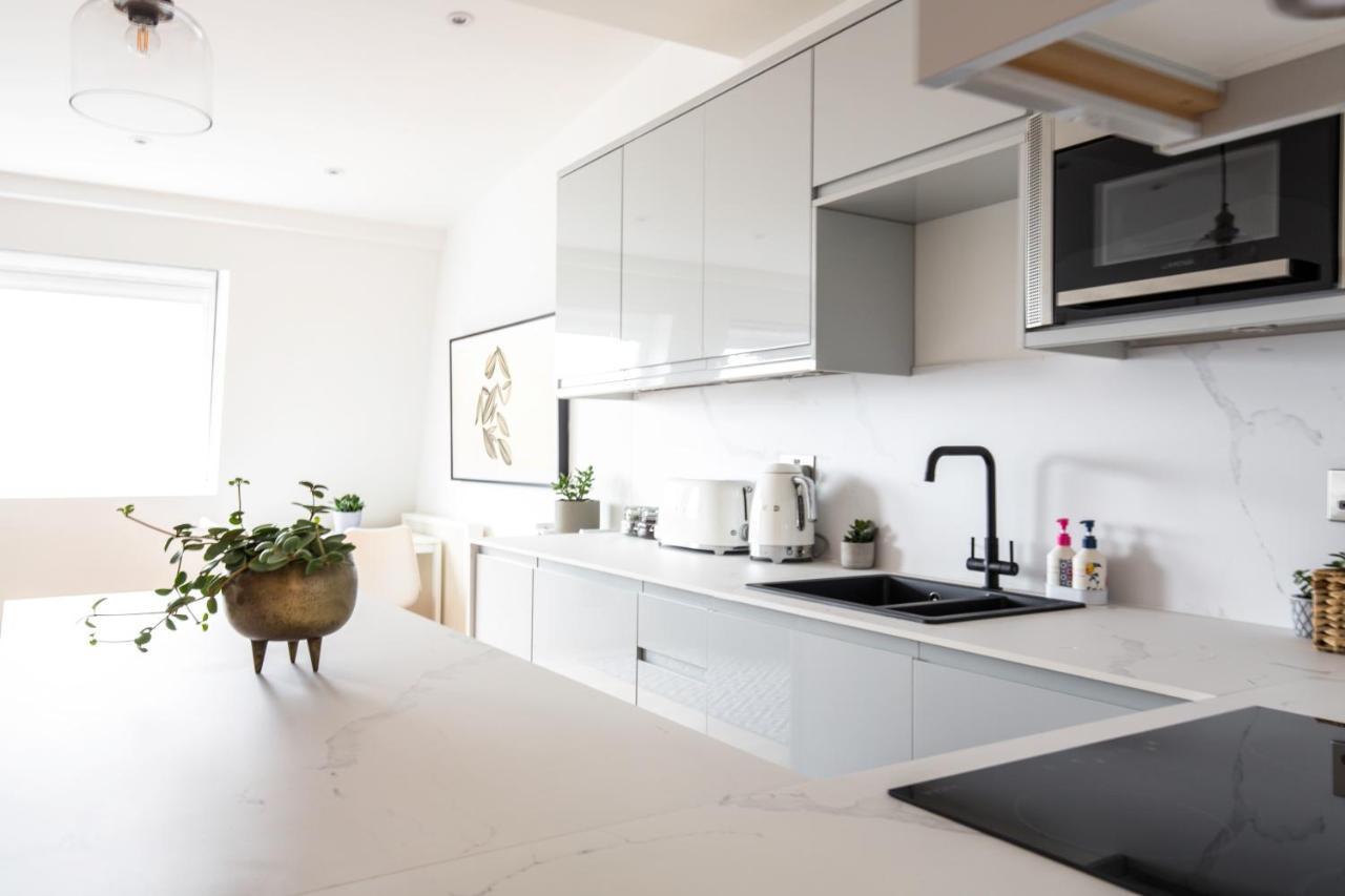 The Penthouses, 9 Albion Mews Честер Экстерьер фото