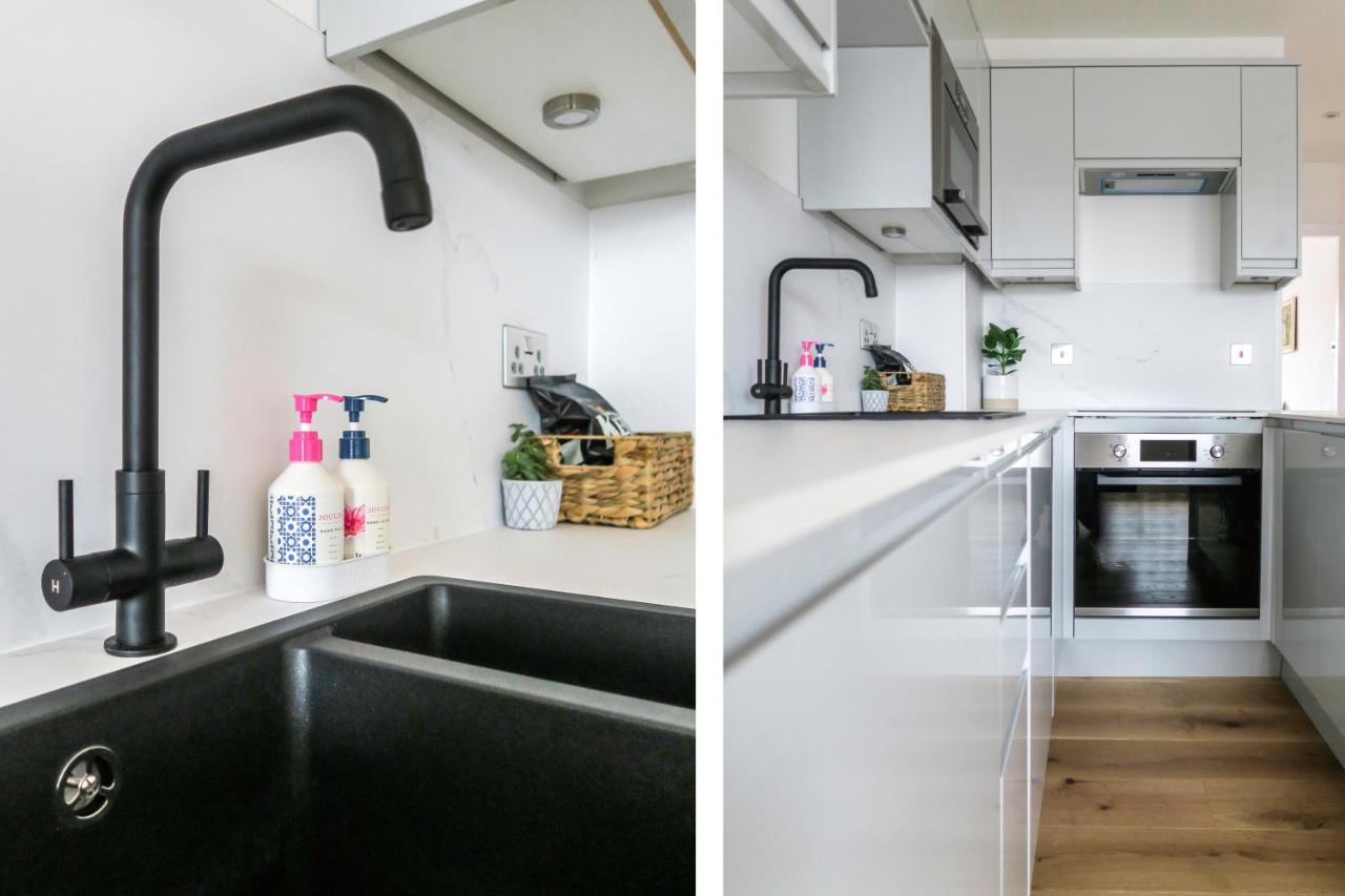 The Penthouses, 9 Albion Mews Честер Экстерьер фото