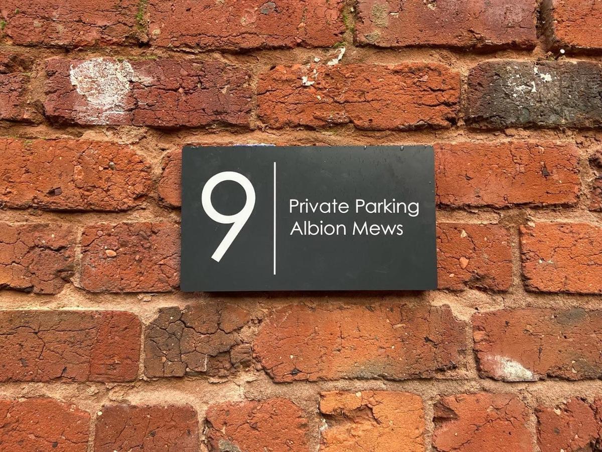 The Penthouses, 9 Albion Mews Честер Экстерьер фото